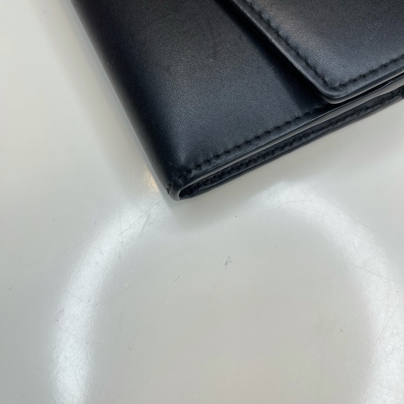 Authentic Gucci Sylvie Wallet on a Chain - Picture 7 of 12